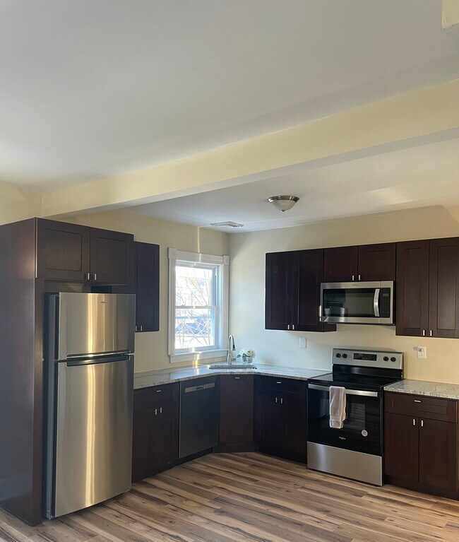 Foto del edificio - 28 Westfield St