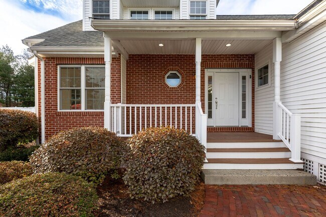 Foto del edificio - 5 Neff Dr