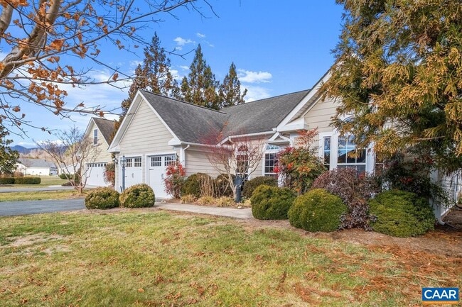 Building Photo - 325 Stone Orchard Dr