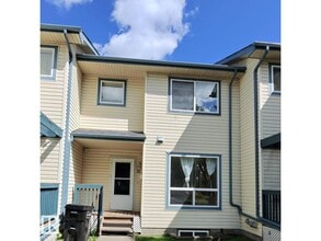 Building Photo - 10909 106 St