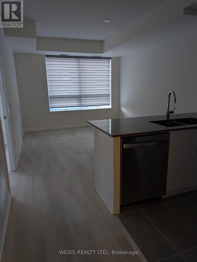 Photo du bâtiment - 3270 Sheppard Ave E