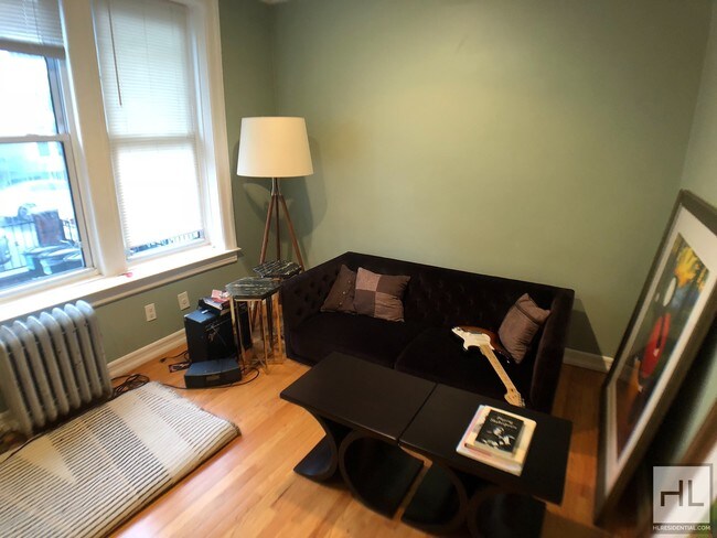 Building Photo - RUTLAND ROAD