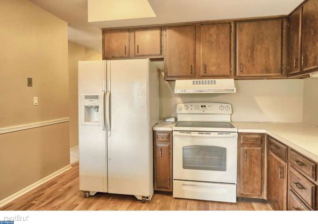 Primary Photo - 7D Fairway Rd