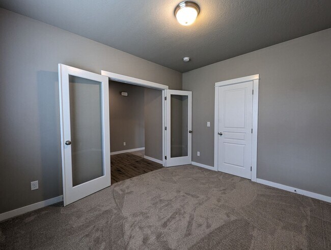 Foto del edificio - 4-Bedroom, 2.5-Bath Home- New Construction...