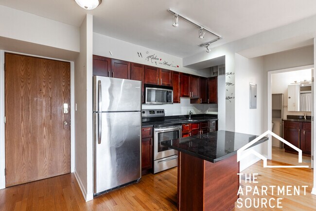 Foto del edificio - 4180 N Marine Dr