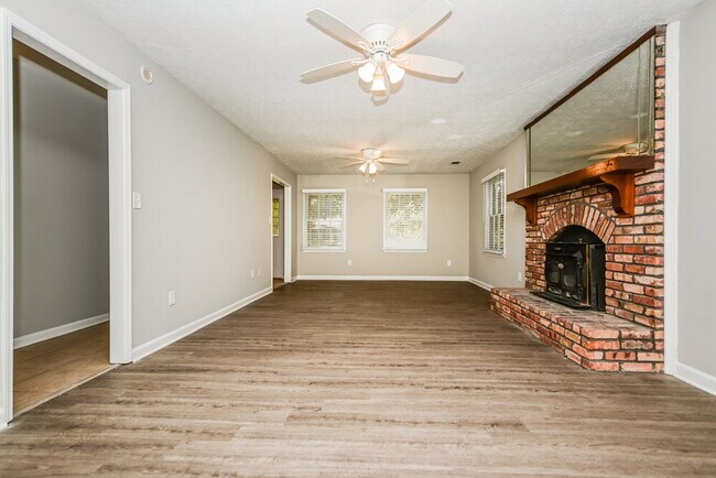 Foto del edificio - 175 Blake Ln