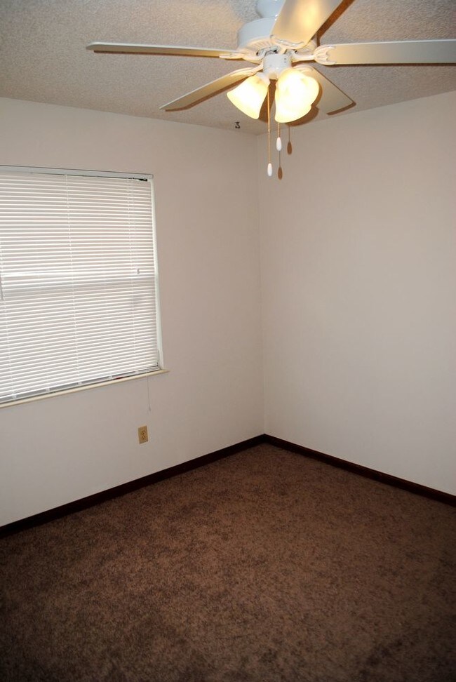 Building Photo - 9099 Agincourt Ln