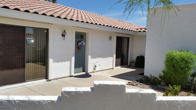 Foto del edificio - 14222 N Brunswick Dr