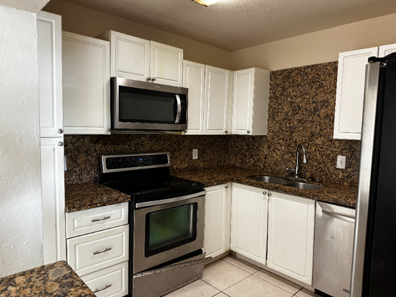 Primary Photo - 10857 NW 45th St