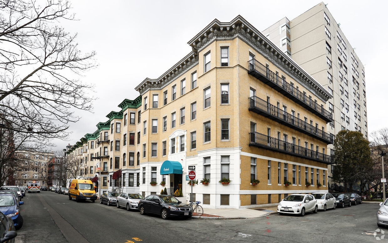 Atrio Boston - Atrio Boston