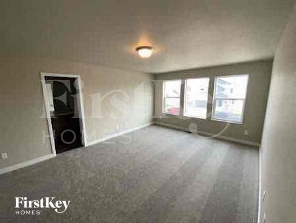 Building Photo - 10741 Luneth Dr