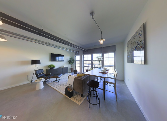 Building Photo - 1 br, 1 bath  - 160 Broadway Unit 134