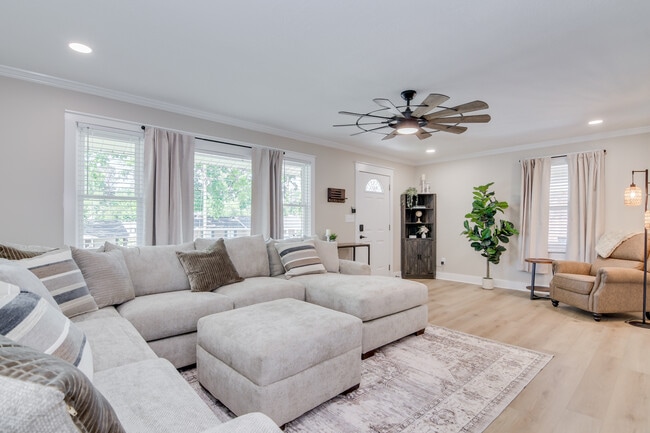 Foto del edificio - 3218 Winding Wood Pl
