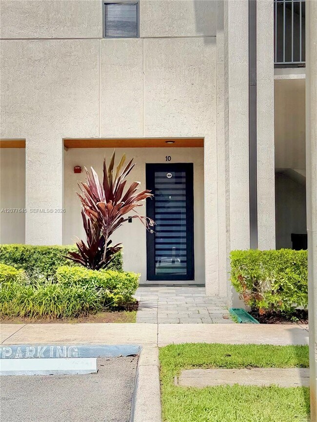 Foto del edificio - 10455 NW 82nd St