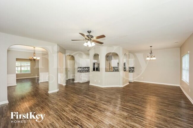 Foto del edificio - 7864 Wrotham Circle