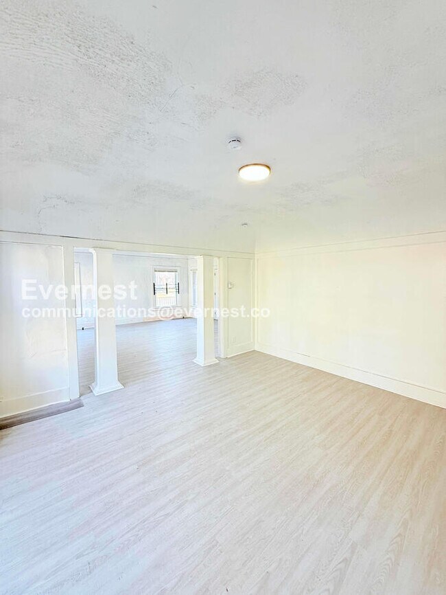 Foto del edificio - 8939 Dexter Ave