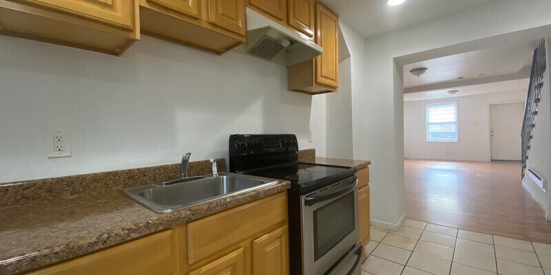 Primary Photo - 927 N Markoe St