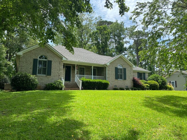 Building Photo - Bayshore Community! Boat Landing! 4BR, Gar...