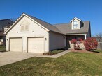 Foto principal - 3 Bedroom 3 Full Bath in Grove City, OH