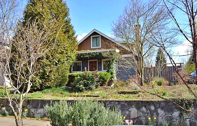 Building Photo - 2534 SE 31st Ave