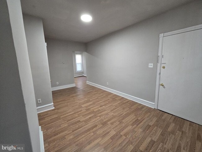 Foto del edificio - 5709 Leonard St