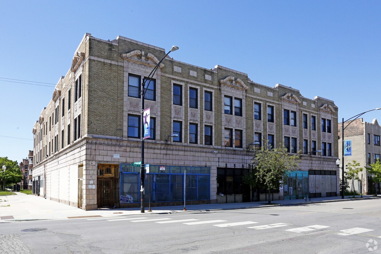 Primary Photo - 2549-2561 E 75th St