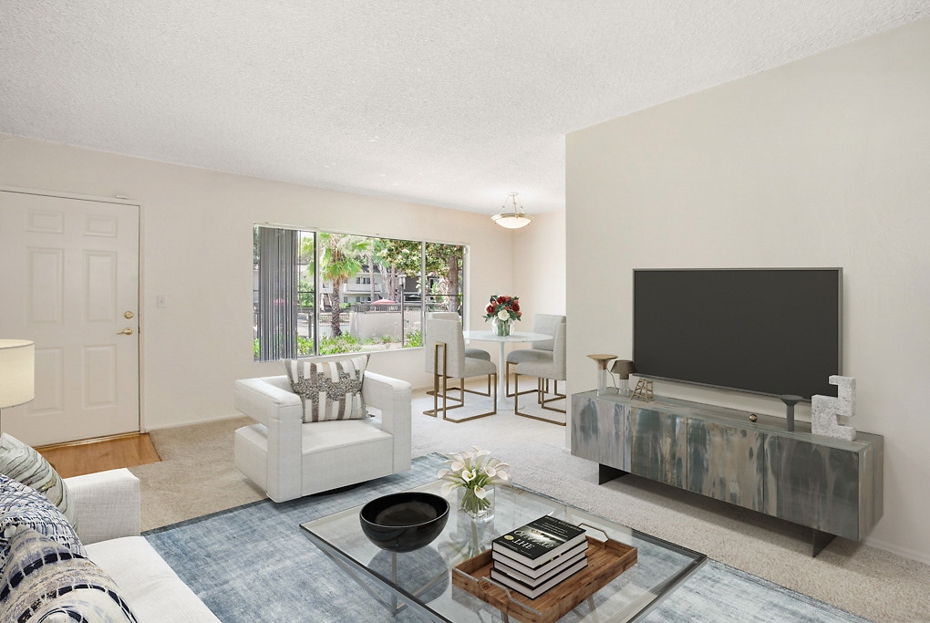 Hillcrest Park Apartments in Newbury Park, CA