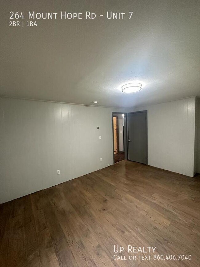 Foto del edificio - 264 Mt Hope Rd