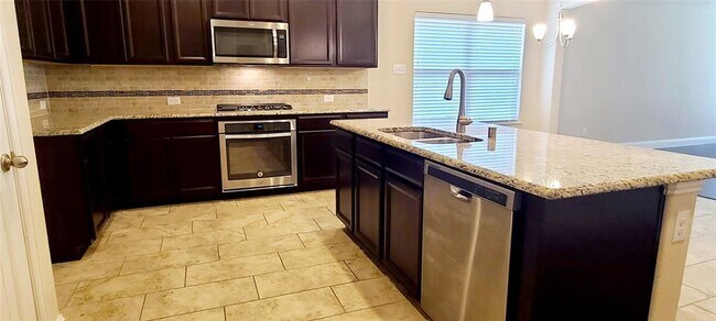 Foto del edificio - 1708 Meadow Trail Ln