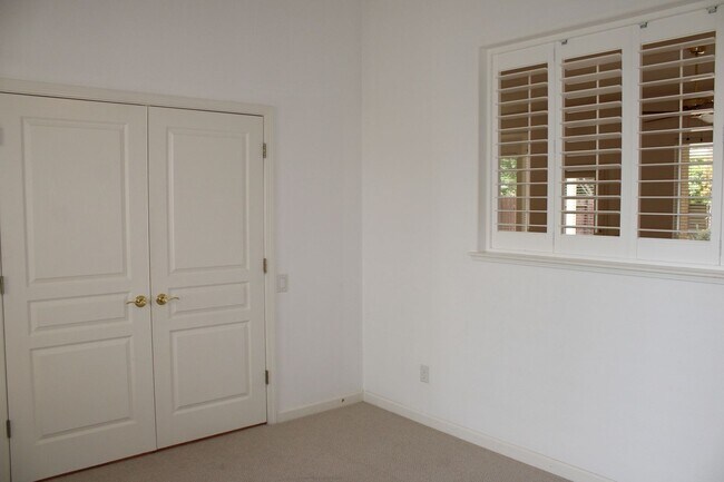 Building Photo - 4138 Tahoe Vista Dr