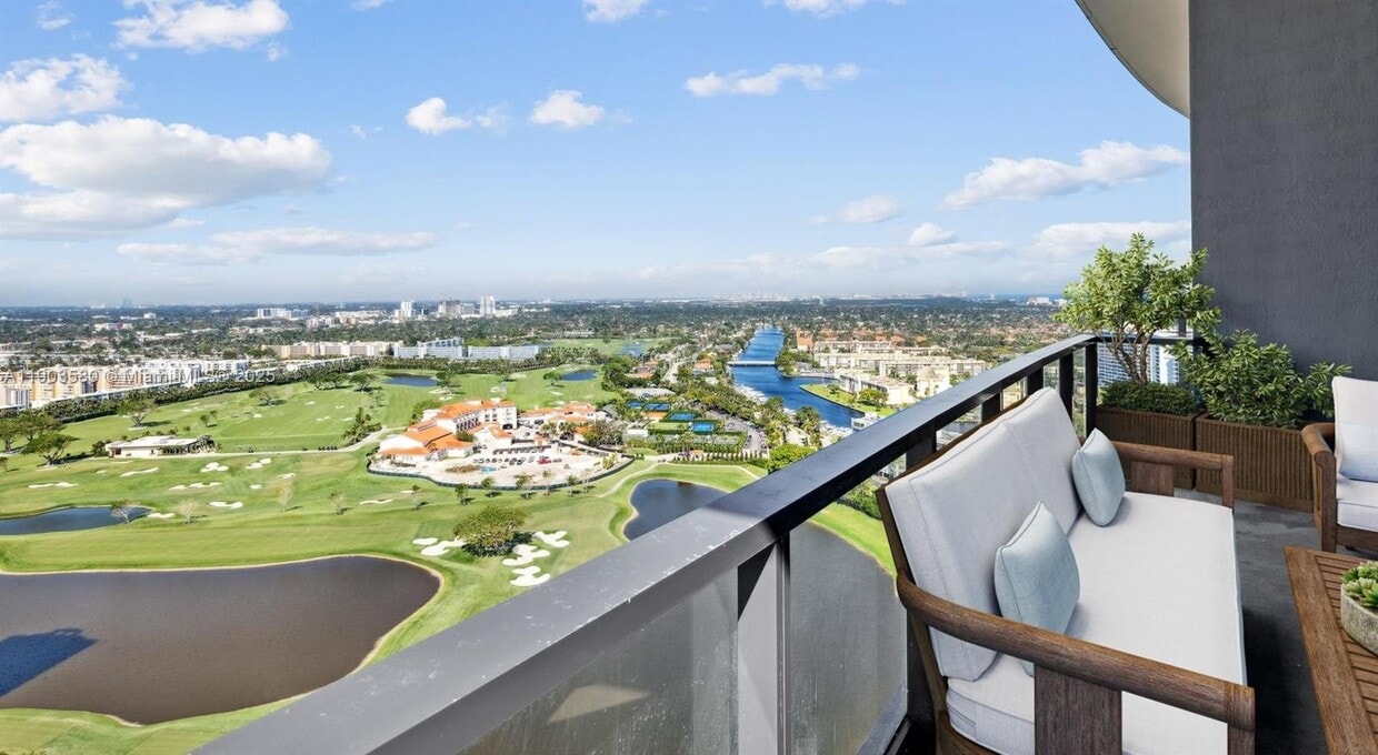 Foto principal - 101 Diplomat Pkwy