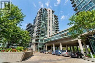 Building Photo - 209 Fort York Blvd
