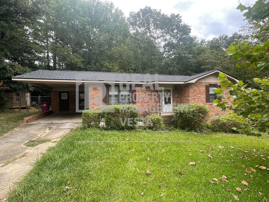Primary Photo - Solidly Built Three Bedroom House in West ...