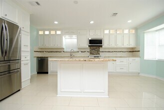 Building Photo - 11511 Creekhurst Dr