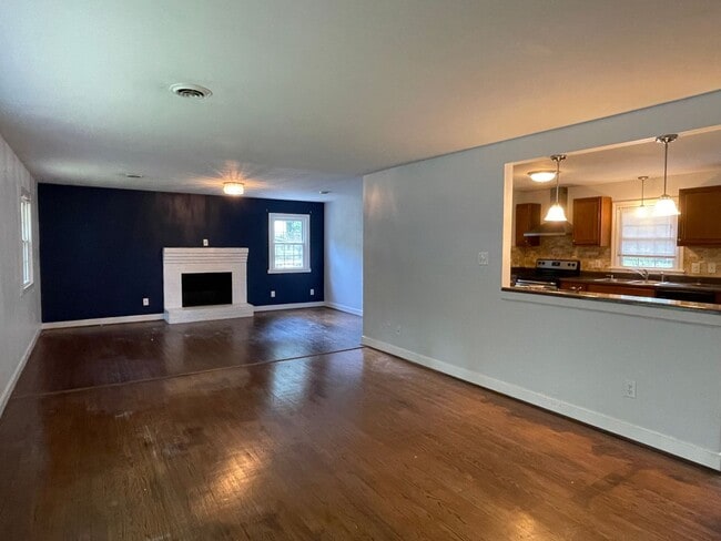 Building Photo - 3600 Ghent Dr