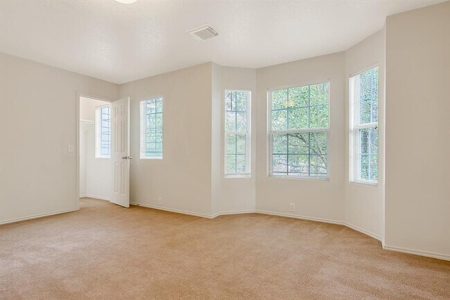 Foto del edificio - 29731 Sullivan Oaks Dr