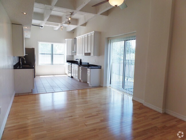 Building Photo - Gallery 3450