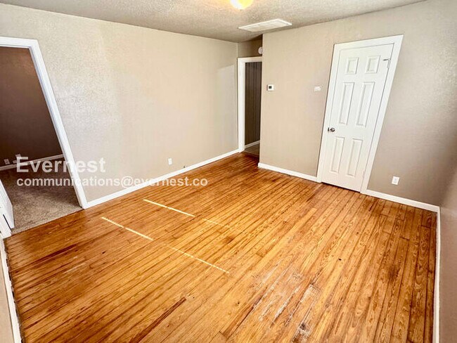 Foto del edificio - 917 S Urbana Ave