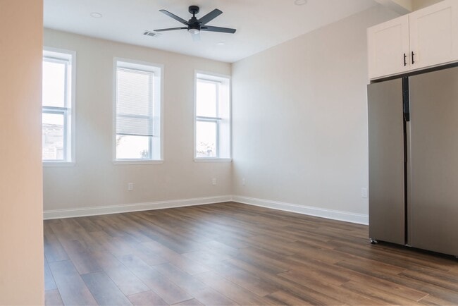 Foto del edificio - 1042 Edmondson Ave
