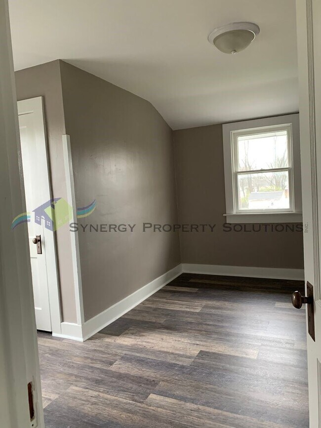 Foto del edificio - OWN YOUR HOME IN CRESTLINE  MOVE IN READY!