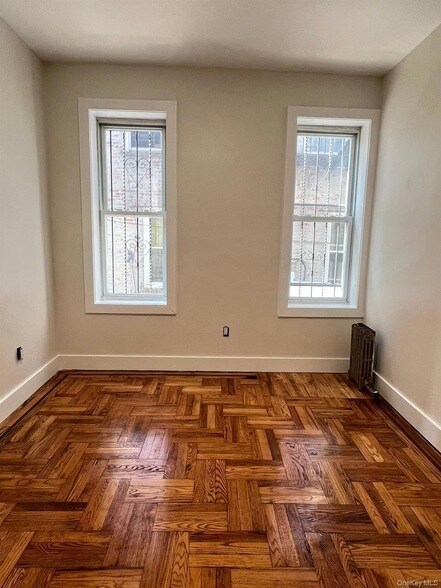 Foto del edificio - 486 E 95th St