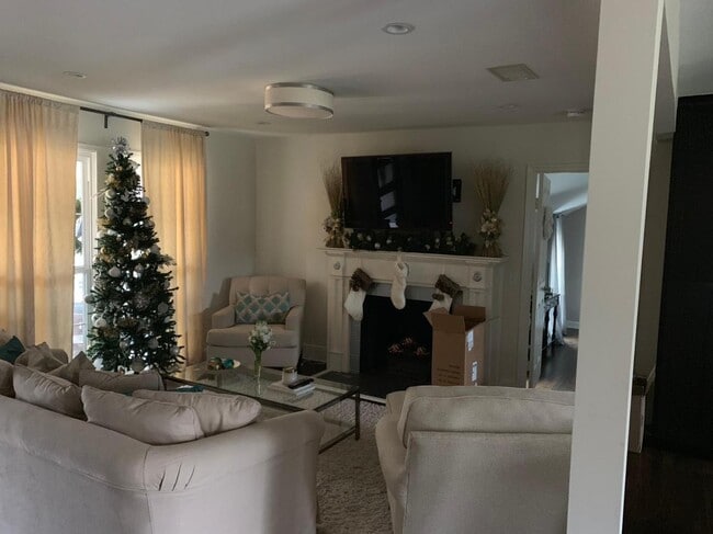 Foto del edificio - 5027 Wenonah Dr