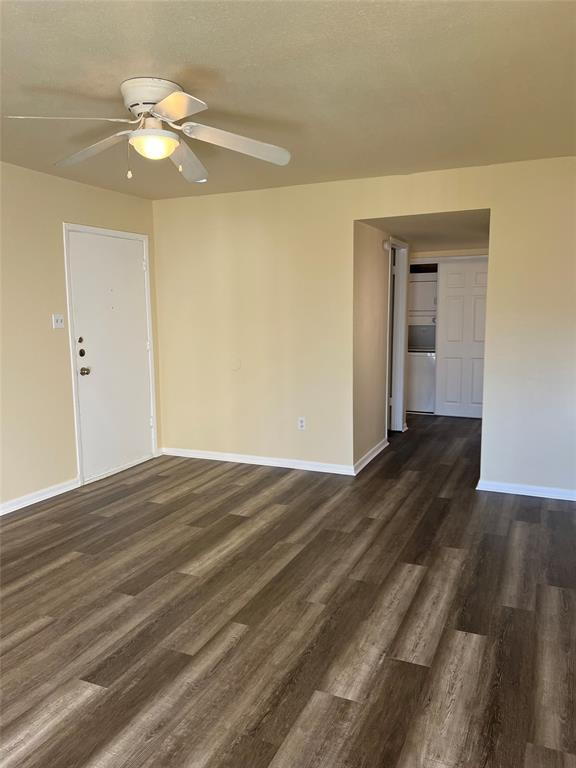 Building Photo - 16111 Aspenglenn Dr