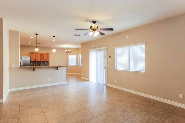 Building Photo - 41231 N Ericson Ln