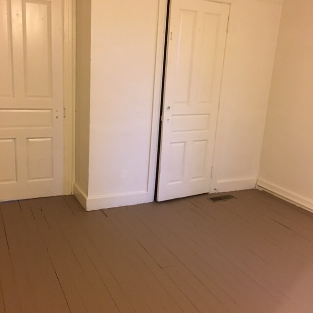 Building Photo - 4 Bed/1.5 Bath House, Yard-York City SD