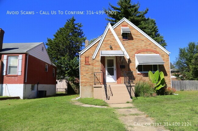 Building Photo - 385 Kingston Dr