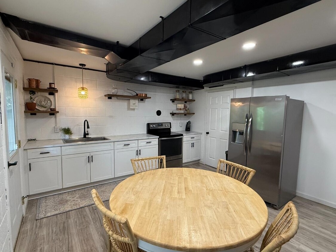 Foto principal - 633 Sandusky Dr