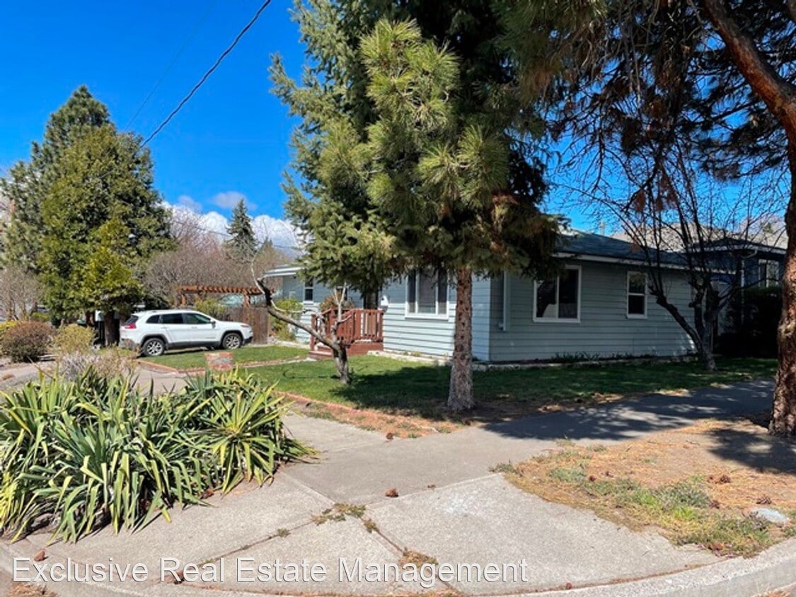Primary Photo - 2 br, 1 bath House - 533 Lytton Street