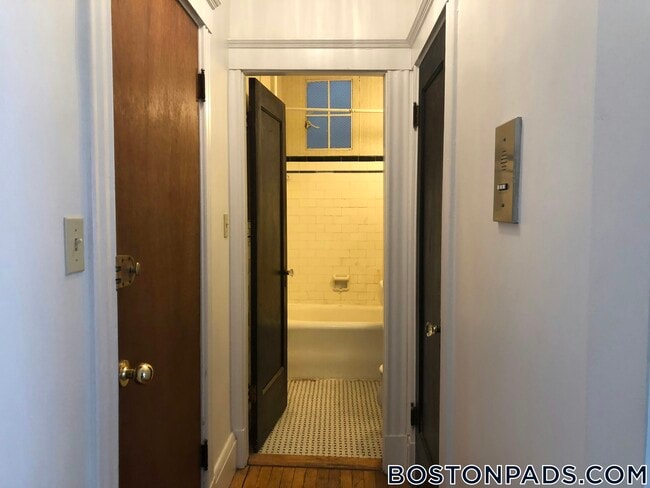 Foto del edificio - 349 Pleasant St