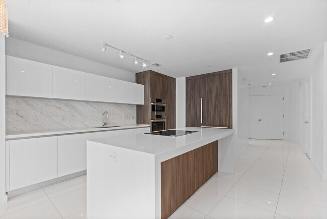 Foto del edificio - 851 NE 1st Ave